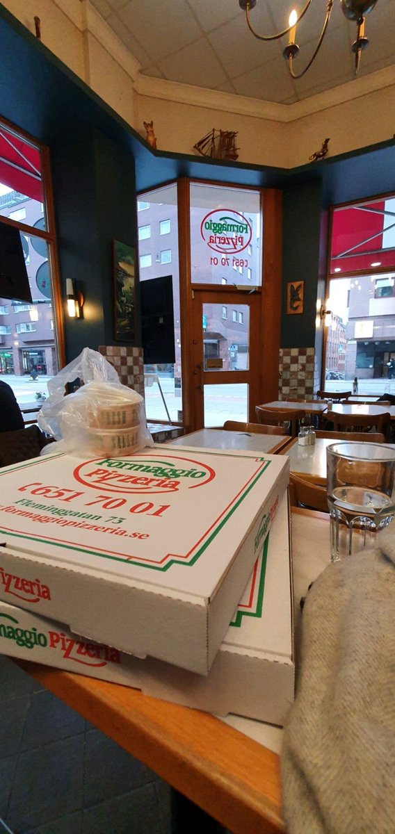 JohanOstrom's tweet image. Pizza night :) (@ Formaggio Pizzeria in Stockholm) swarmapp.com/c/8iQFHYUqR70