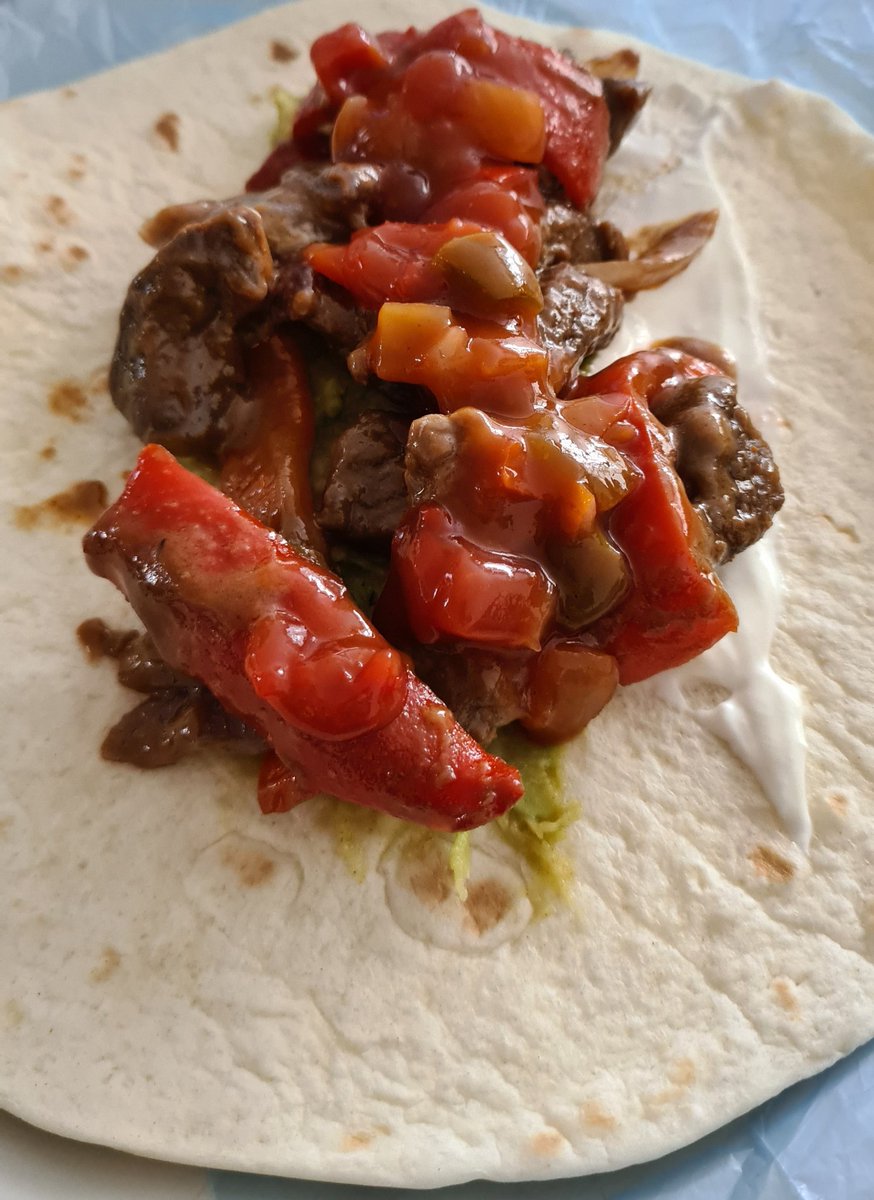 robbacrab's tweet photo. Fajitas, brought to you by #FridayFaceFuckology #SoGood #WoodInducing #MeatInjection #GetItInsideMe #YeahThatsRight #BukakkedWithSourCream #IThinkIJustCame https://t.co/D3quE3x76n