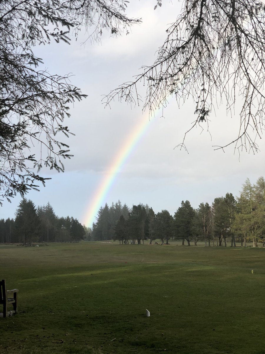 Stunning rainbow spotted while walking in Hazlehead Park. Pic doesn’t do it justice! Beautiful. #aberdeen #parks #fittaedee