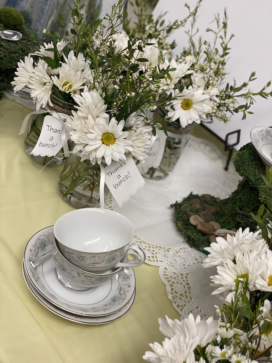 LinthicumESPTA's tweet photo. Our Teachers Are Wonderful. 🫖💙💛
Thanks a bunch to the entire staff at LES ! We can’t say thank you enough for everything you do - especially through the last two school years !!! Your hard work and dedication is truly appreciated.
#AACPSAwesome #TeacherAppreciationWeek https://t.co/FTLP2Pchrp