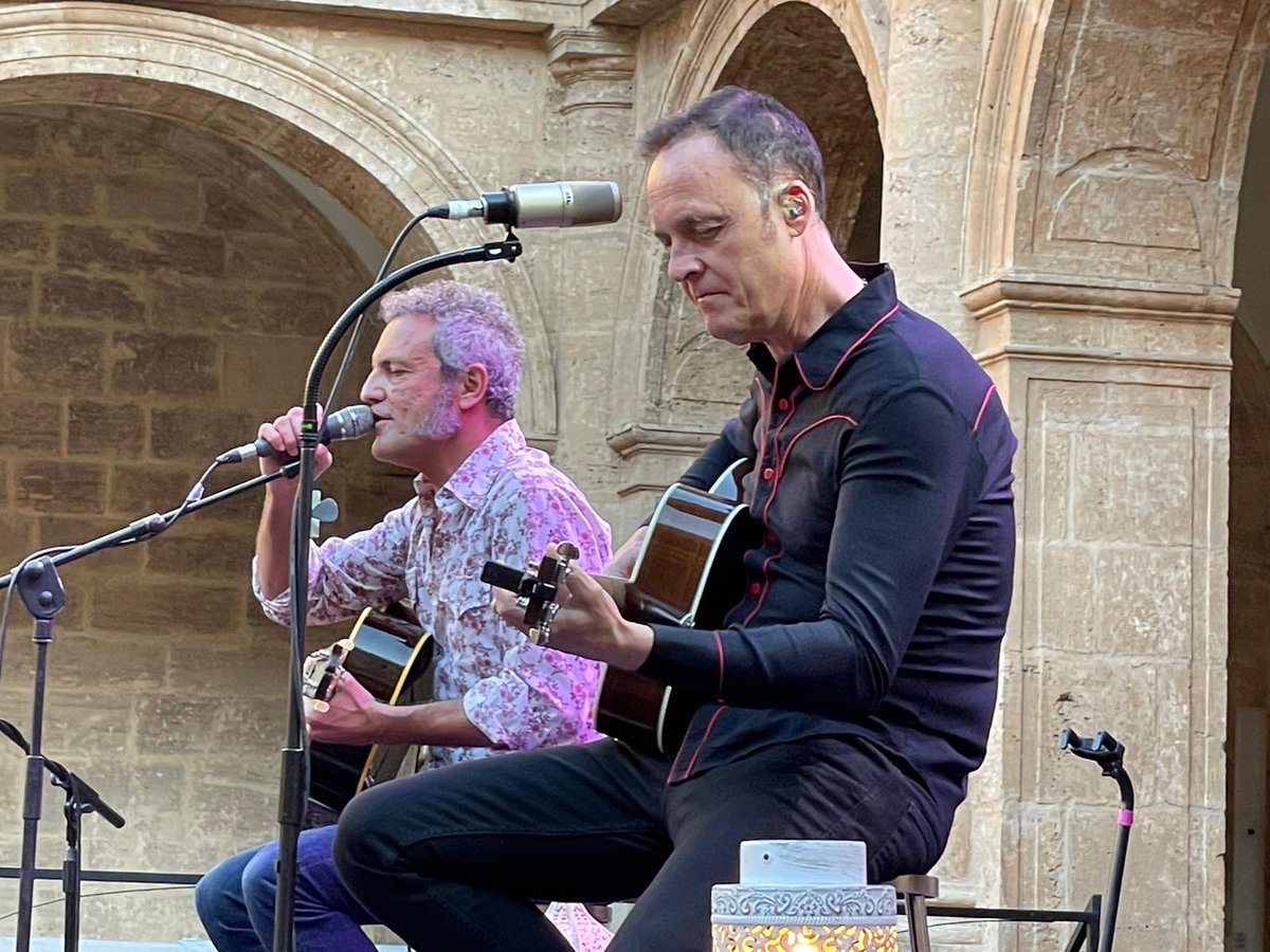 amantacomunica's tweet image. Hui arranca el cicle de concerts A la llum de la lluna 🌝⁣
⁣
🎸 El rock de @mclanrock ens ha fet vibrar aquesta nit en un lloc emblemàtic de València, Sant Miquel dels Reis.

@caimanpro @GVAculturesport 
#CulturaSegura #CulturaValencia #ConciertosValencia