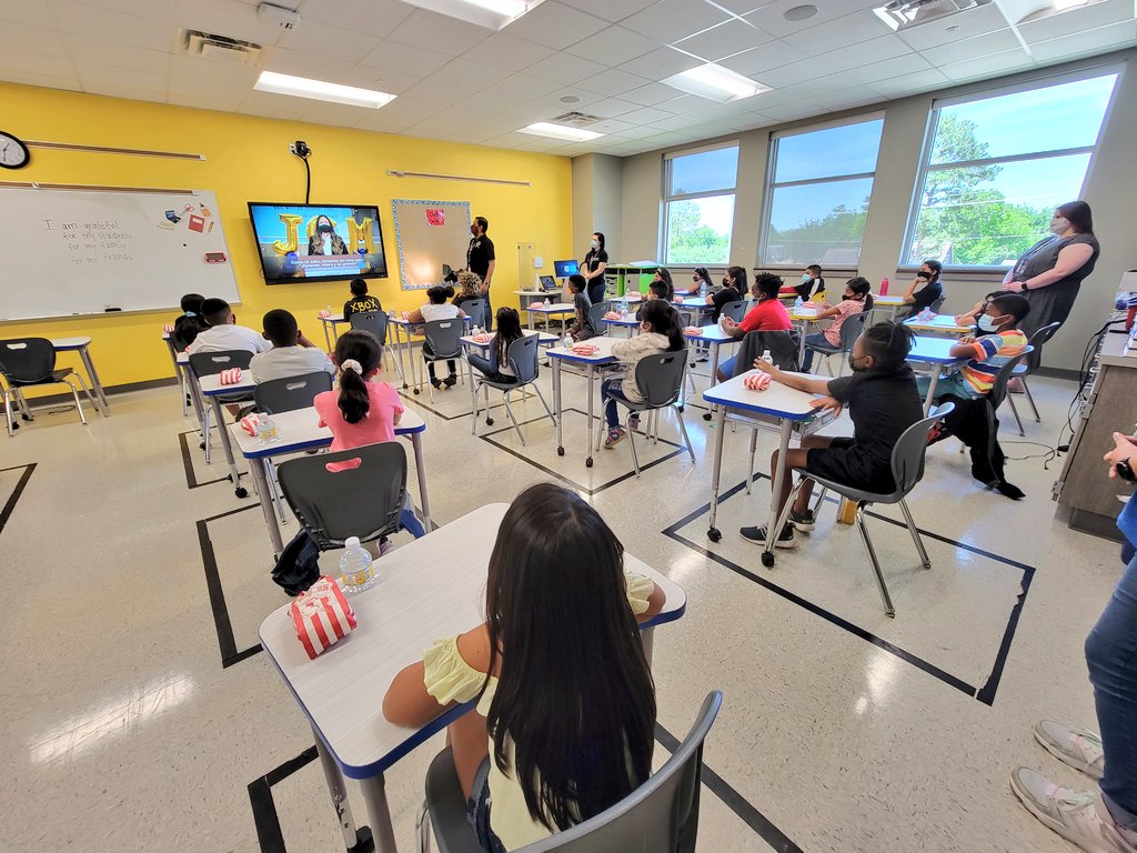 HoustonISD's tweet photo. According to @RGVReaderLeader, the new @Mitchell_Elem will help students continue to Learn Lead & Be Great! @Build_HISD #virtualgrandopening #safecelebration #harveyrebuild https://t.co/5G1ultXHrR