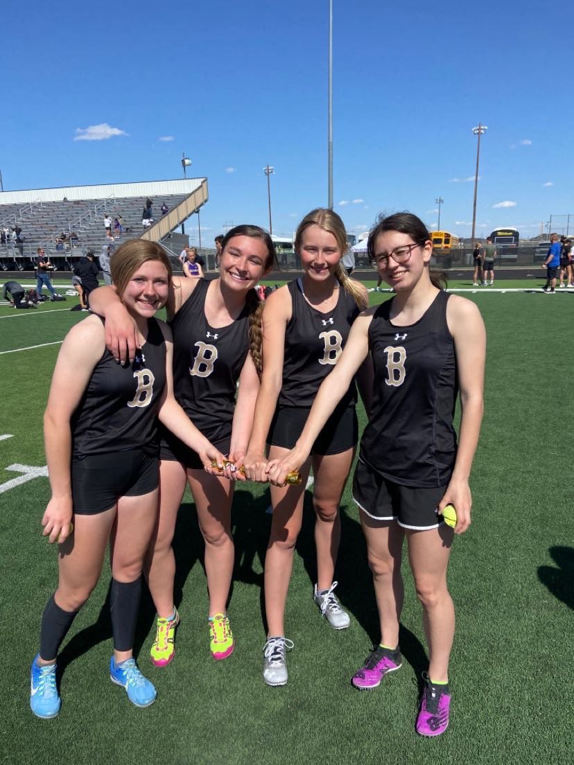 sad that it’s over but thankful i had this team to finish with. state, regionals, area, and district. we made it all the way🥉