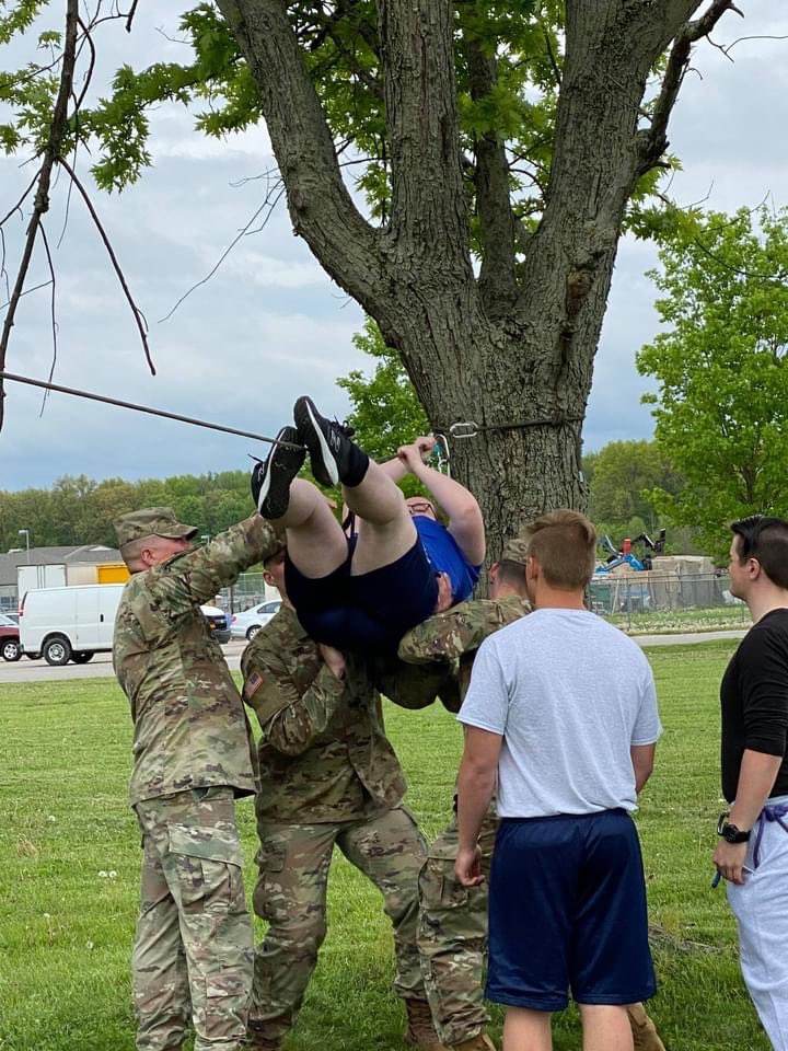 Midview AFJROTC OH-041 on X: University of Akron Army ROTC spent some time  showing our cadets how to construct the One Rope Bridge for our Raider  team. The cadets are required to