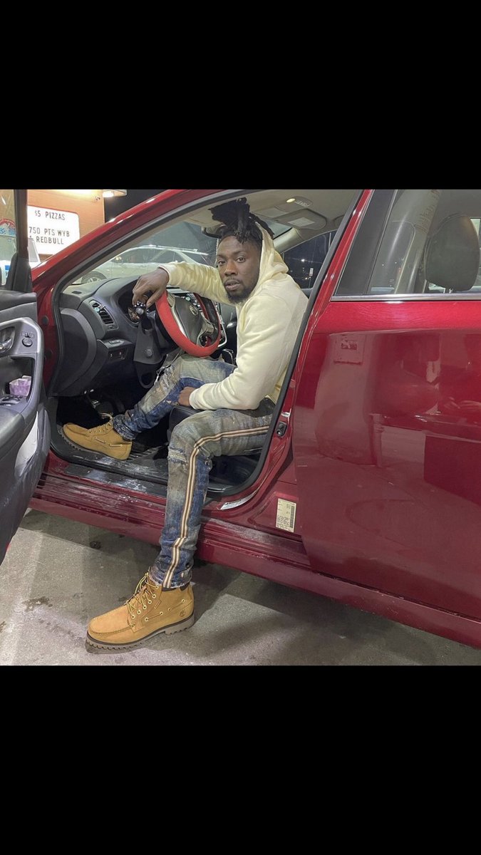 ItsGeno_'s tweet photo. Lately I been dolo 🖤 https://t.co/mqulQOYsXx