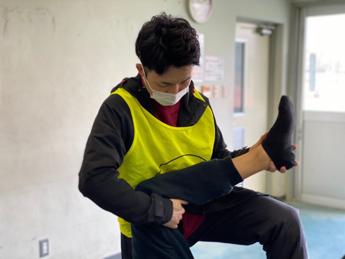 pdsgroup313's tweet image. 【PDS Group メンバー紹介】
〜9代目幹部　平野康生〜

広島から上阪した平野康生さん✨

『プロ野球のトレーナーになる』
という夢を叶えるために様々な現場で活動中

AT×鍼灸学生で休日には野球もするかなりのハイスペックボーイ🦸‍♂️

はたしていつ休んでいるのか…。

#PDSGroup
#学生トレーナー団体