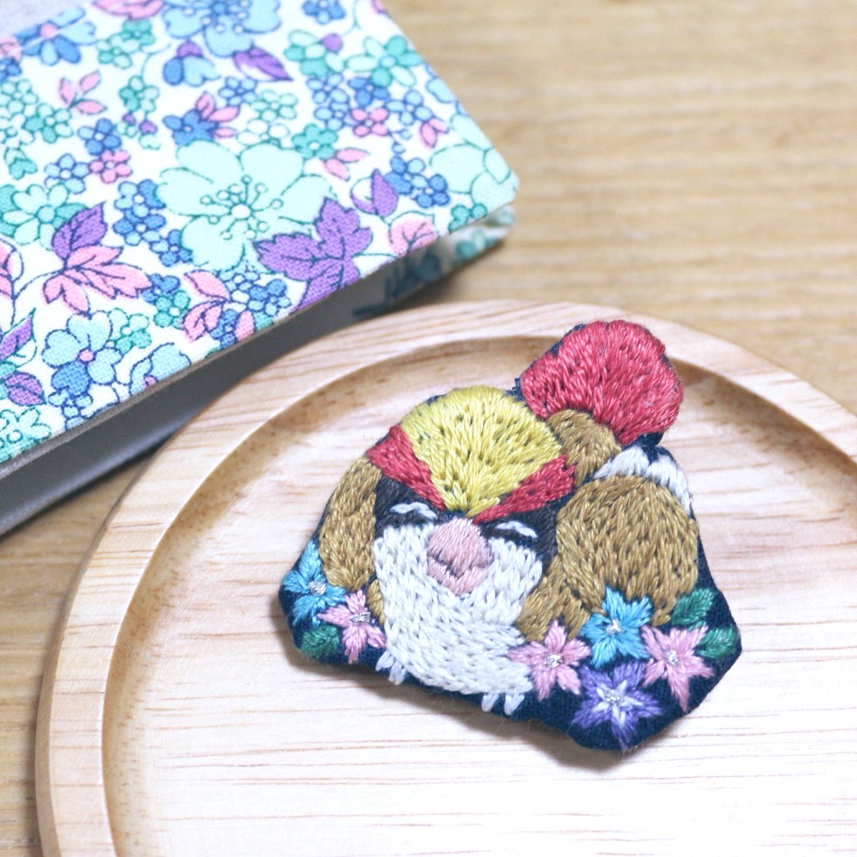 ポケモン刺繍 ピジョット母さん ニッコニコなピジョットの刺繍ブローチを作りました 人懐っこい笑顔のピジョットが見られる大好きなシーンです ポケモン刺繍 Newポケモンスナップ ポケモン刺繍 ピジョット母さん ニッコニコなピジョットの刺繍ブローチを作りました 人懐っこい笑顔のピジョットが見られる大好きなシーンです ポケモン刺繍 Newポケモンスナップ