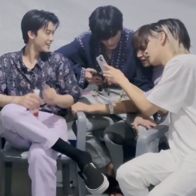 กุว่ามันอธิบายยากว่ะ