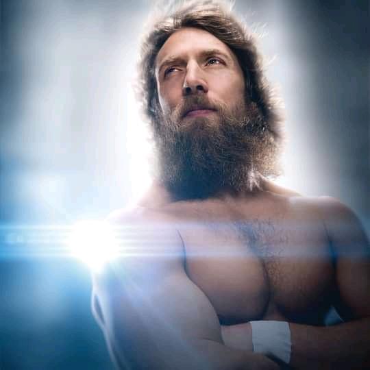 Happy birthday to Former WWE Champion and 2011 MITB Winner Daniel Bryan who turns 40 today       