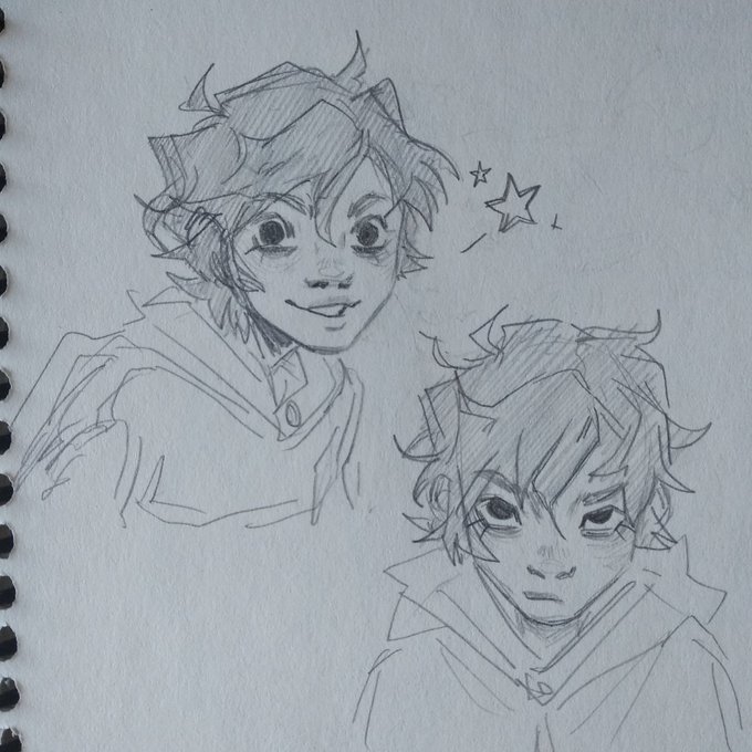 #TheOwlHouse 
i missed owl show so bad take trad sketches 