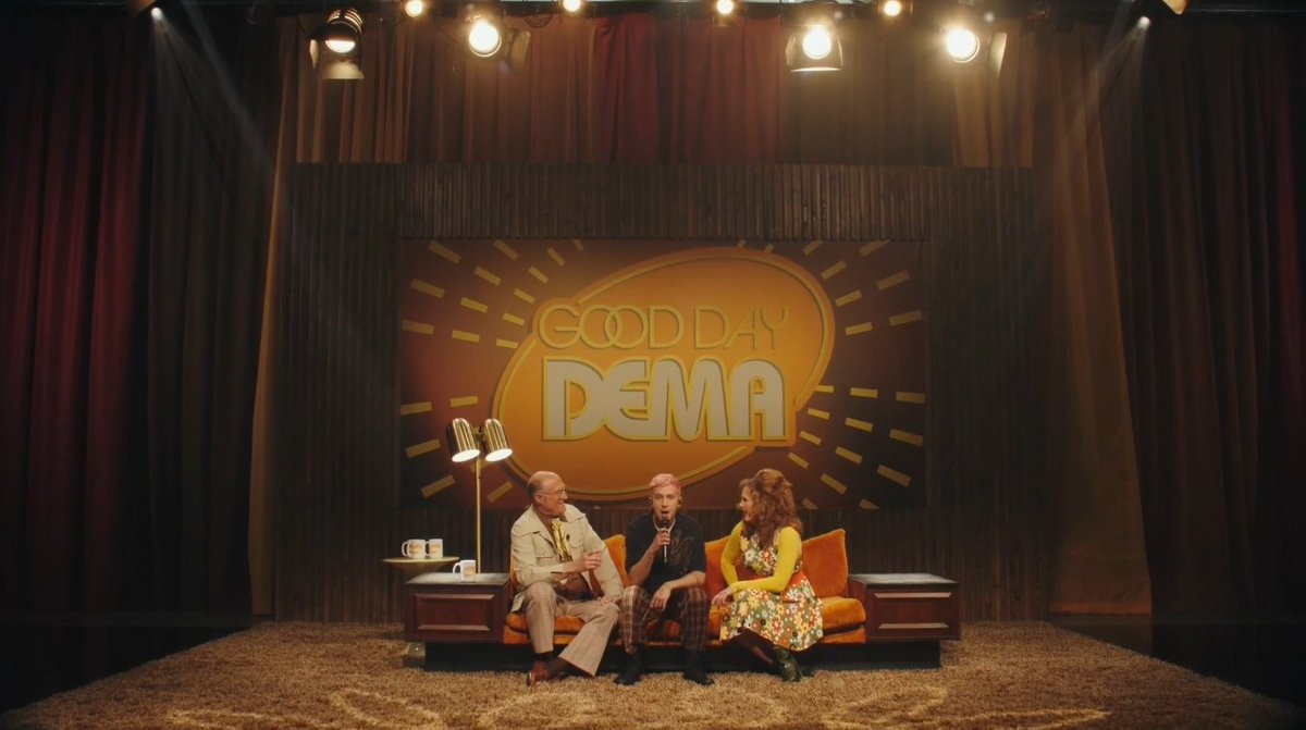 Marie7800's tweet image. This show was a masterpiece, I can't imagine how much work they have put in there, it was incredible #twentyonepilotslivestream