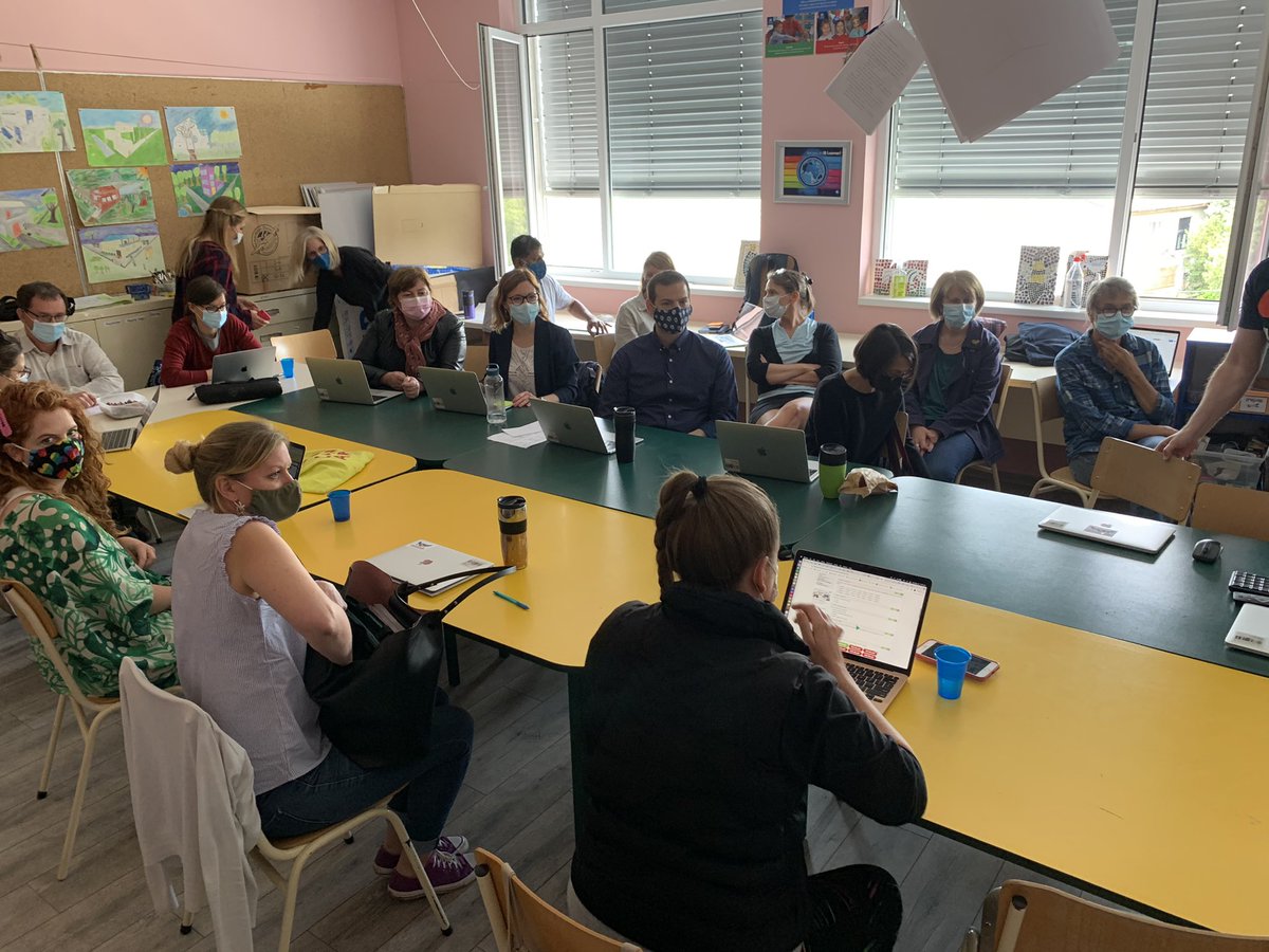 inteducator's tweet photo. #professionaldevelopment @ISBelgrade #learningISB. https://t.co/ulMSMHktVa