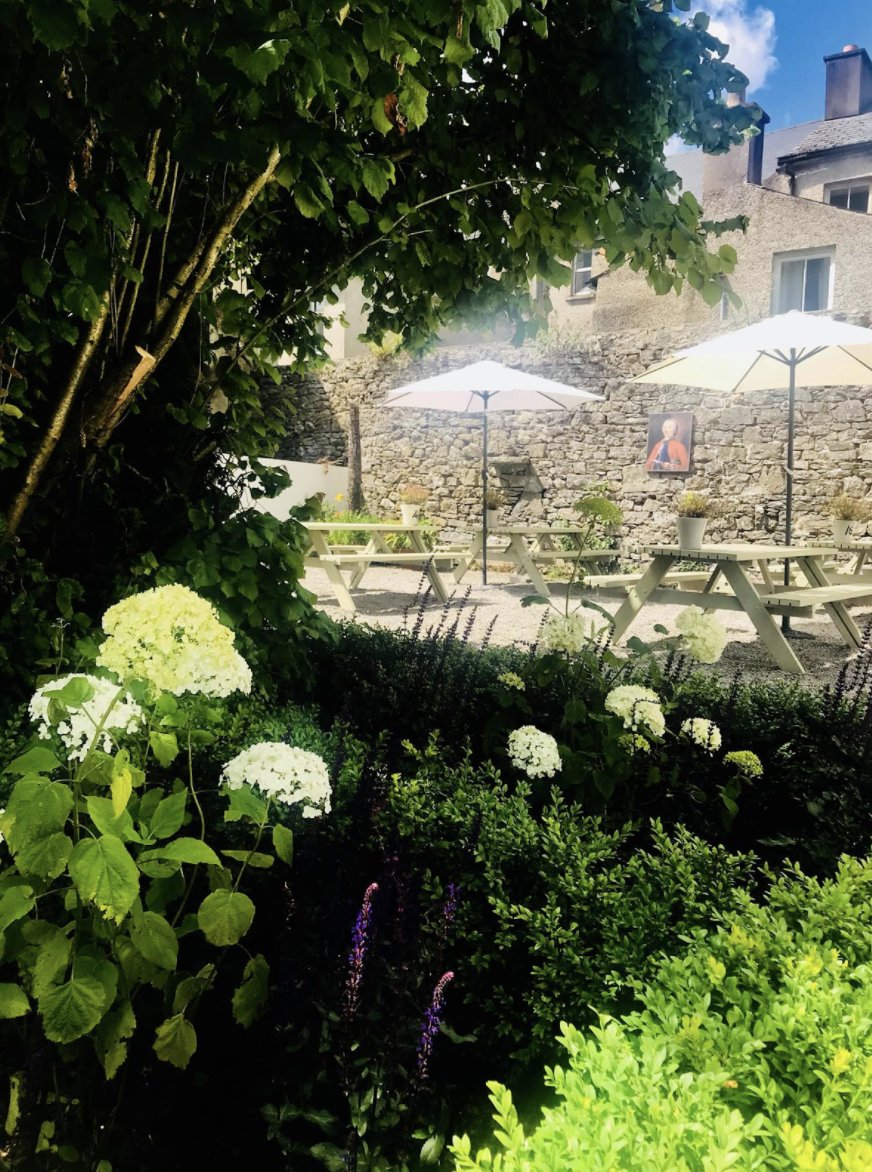 Looking for some outdoor dining inspiration? Check out our latest blogs on just some of the outdoor dining experiences in Ballyhoura- #Linkinbio #VisitBallyhoura #Foodies #DiscoverIreland #PlacesToEat #Staycations #Healthyfood #Ballyhoura #MunsterVales #VisitIreland