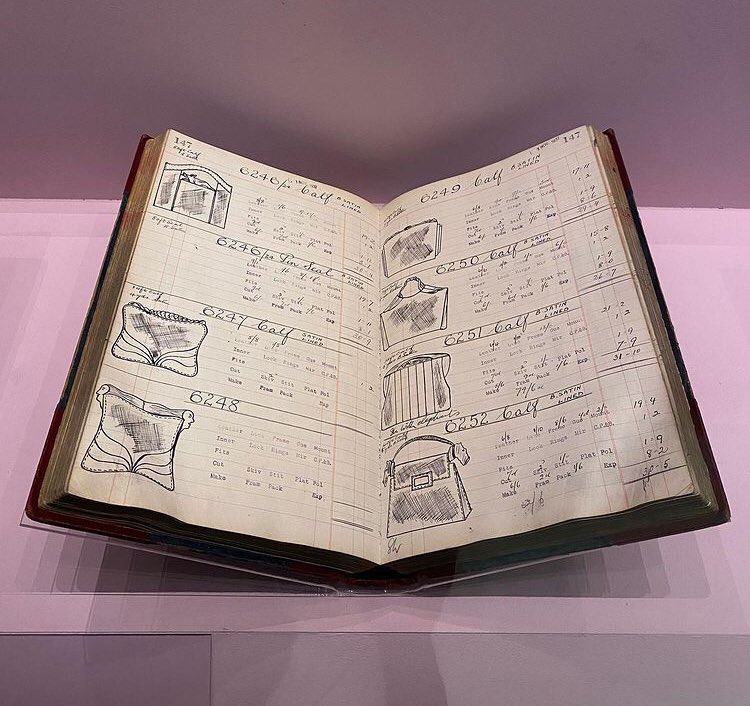 Hair2U's tweet photo. V&A Museum have a fantastic “Handbag Exhibition” “Bags inside out” at the moment , from the 1st famous Birkin bag to The Queens, Margaret Thatcher’s bags, Louis Vuitton Luggage & other famous bags over the centuries .#vamuseum #cambridgepatchwork #london #museums #handbags https://t.co/c6k4o2W5Sg