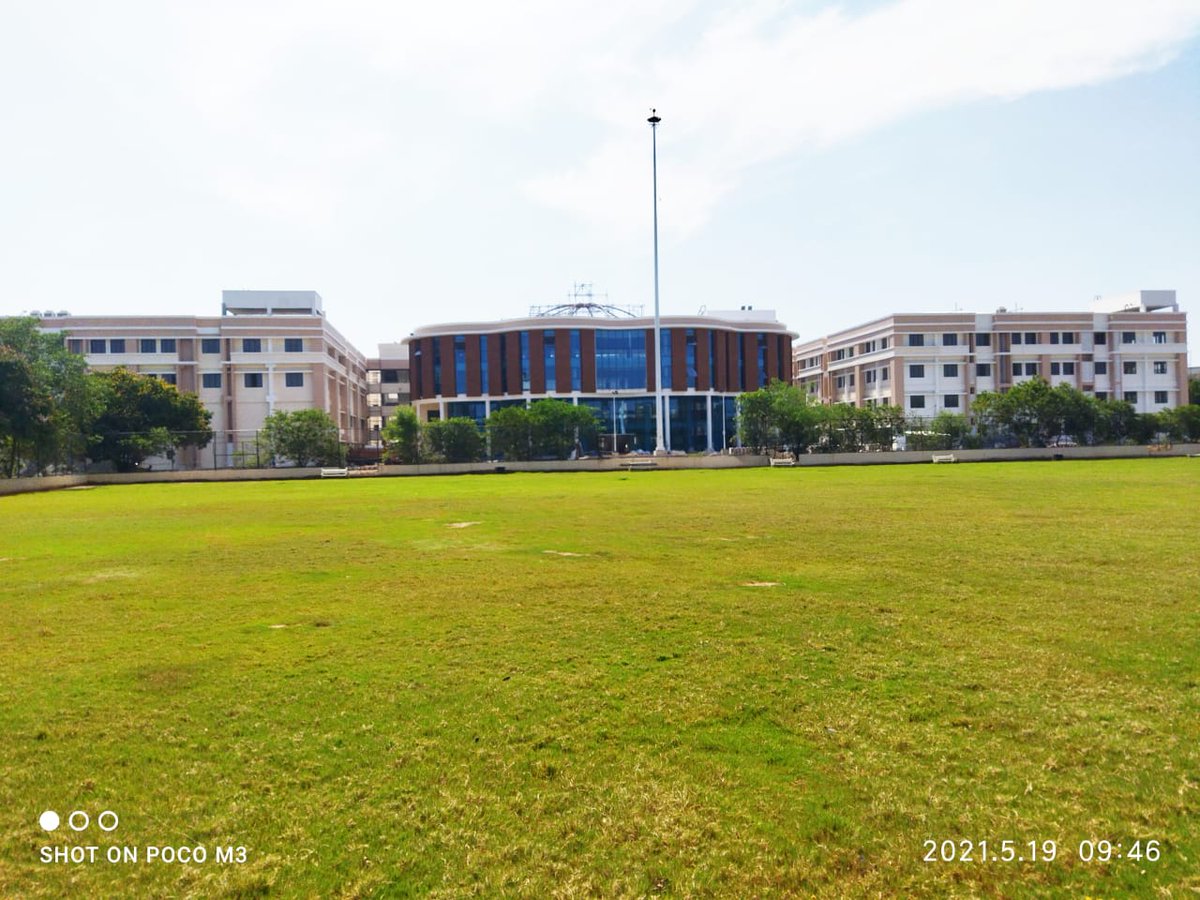 SVaidhyasubrama's tweet image. Dear students, as we eagerly await your arrival on campus soon, post your comments on how you would like to use this new mega Integrated Academic Block that measures over 3L sq.ft.