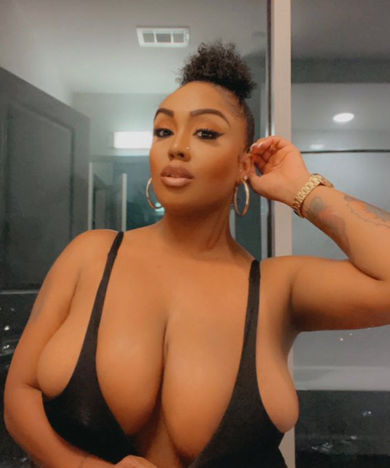 Y&rsquo;all still up ? 👀 https://t.co/7JOFra1Jqo 👅💋 #dallas #texas #weekendvibes #weekend https://t.co/I33<a href="/tag/texas"class="tags"><span>#texas</span></a><a href="/tag/dallas"class="tags"><span>#dallas</span></a><a href="/tag/weekend"class="tags"><span>#weekend</span></a><a href="/tag/weekendvibes"class="tags"><span>#weekendvibes</span></a>