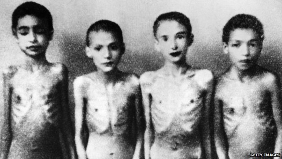'L'aiutante raccolse 14 coppie di gemelli rom in una notte. #Mengele li mise sui tavoli da dissezione e li fece addormentare. Iniettò cloroformio nel cuore e li uccise istantaneamente.'

Il #24maggio 1943 #JosefMengele venne nominato capo ufficiale medico ad #AuschwitzBirkenau