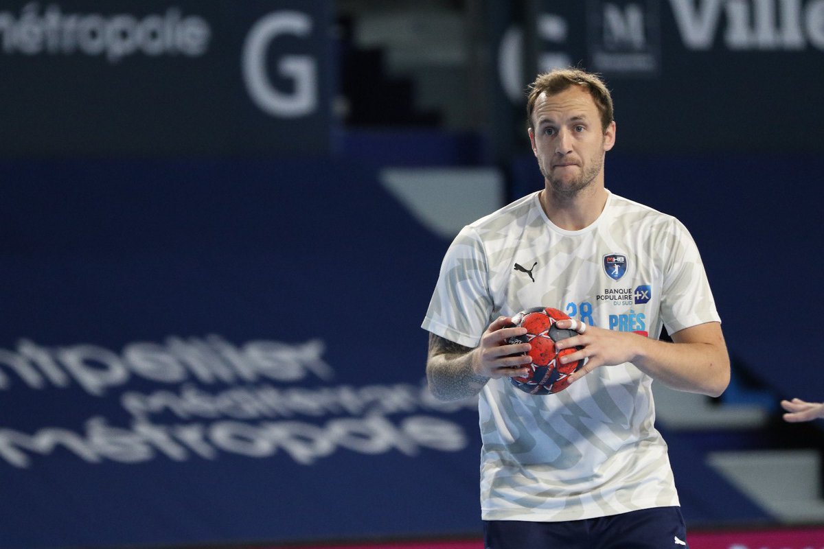 ValHand28's tweet photo. 🚨Game day 🚨
🏆 LidlStarligue 🇫🇷
▶️ J27
📍Montpellier
⏰ 18.30
🆚 @USAMNIMESGARD
🏟 Palais des Sports R. Bougnol
📺 @beinsports_FR 3
#vibrerMHB #hummel https://t.co/lyVJl8KDC9