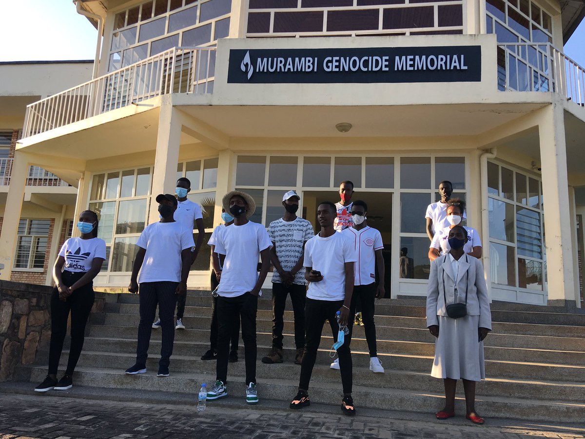 AERG_Icyizere's tweet photo. Kuwa 21/ Gicurasi /2021  Abanyamuryango ba AERG Icyizere basuye urwibutso rushyinguyemo Imibiri y’abatutsi bazize Genocide Rwa Murambi, aho bigiye byinshi bitandukanye mu mateka yaranze u Rwanda mbere ndetse na nyuma y’abakoroni, nuko urugamba rwo kubohoza igihungu rwagenze. https://t.co/ujOoWwfGoj