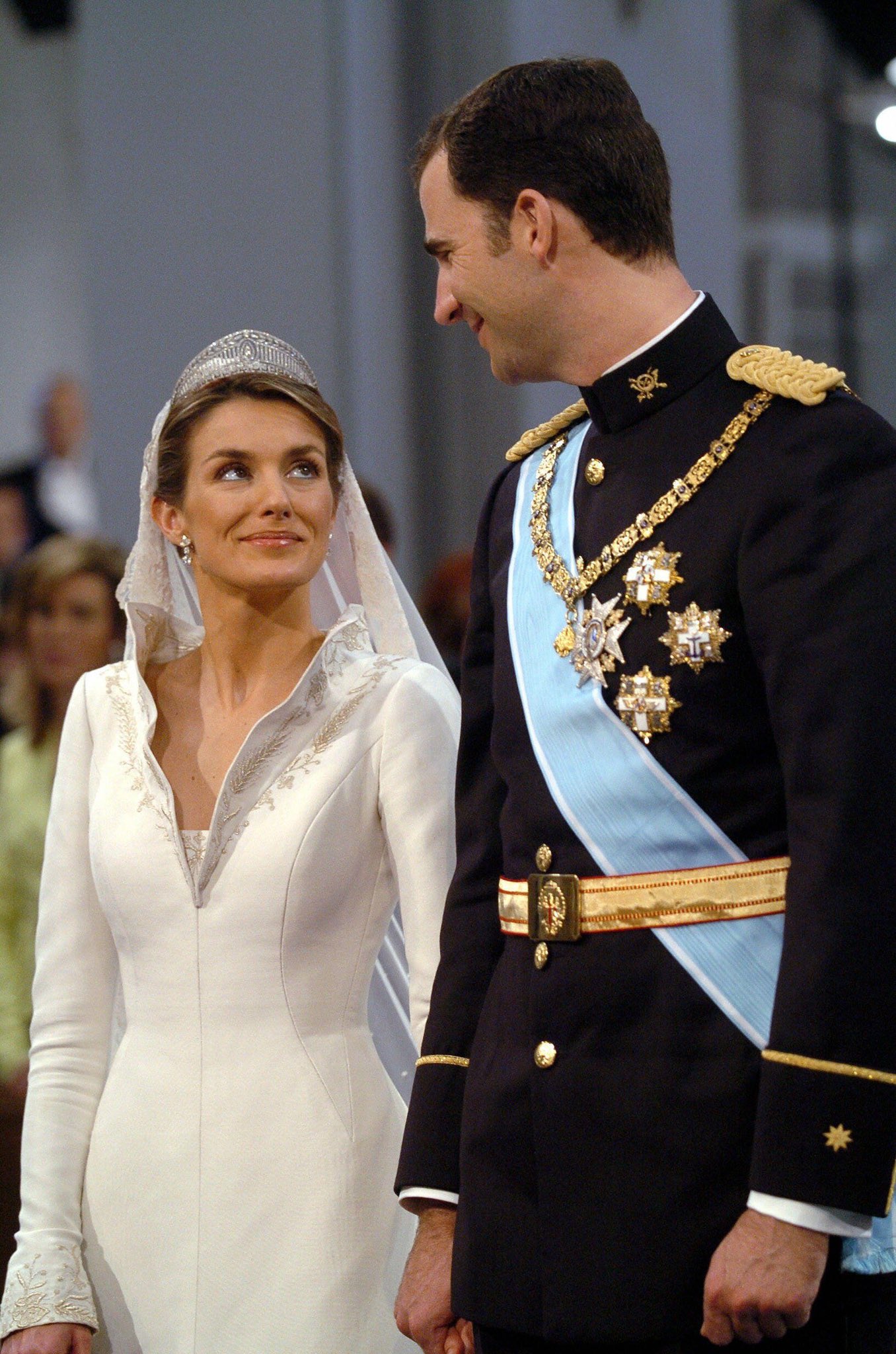 Letizia ortiz wedding dress cheap