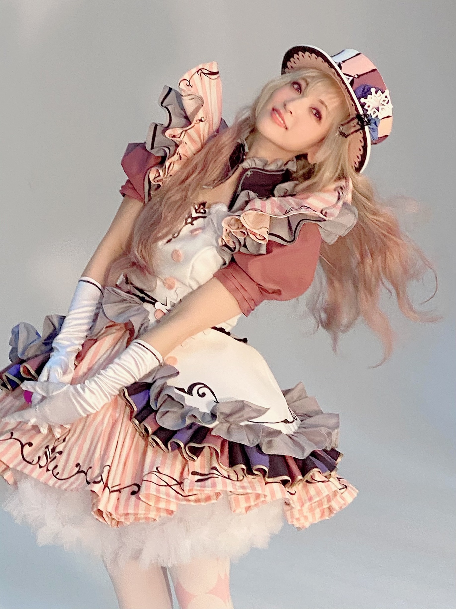 MaisondeFLEURcanone伸びするあの子のフリルスエット神田沙也加 MaisondeFLEURcanone伸びするあの子のフリルスエット神田沙也加