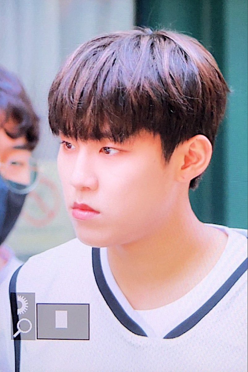 Babybird_lo's tweet photo. 미자가 자꾸 성인인척해도 되나요
 #박우진 #parkwoojin #AB6IX https://t.co/bbSiBs85V8