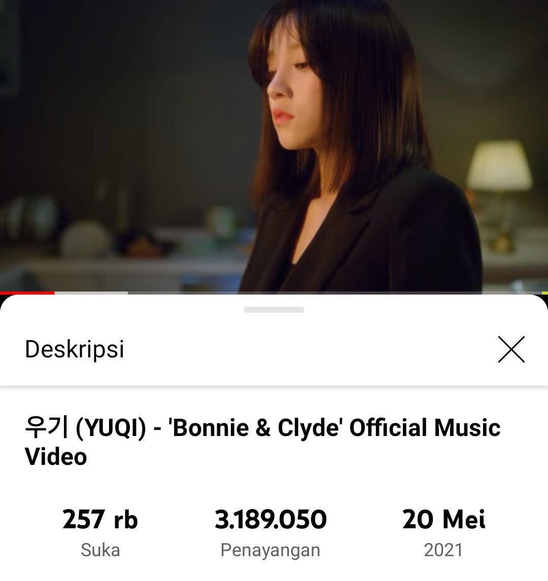 neverland_gidle's tweet photo. BONNIE & CLYDE REACH 3M now!!🥳
Keep streamingggg nevies
#여자아이들 #GIDLE @G_I_DLE #YUQI #A_Page #BONNIEANDCLYDEMV
#우기 #송우기 #YUQI #宋雨琦
#YuqiSoloDebut #APAGEoutNOW https://t.co/fveHtdf3GD