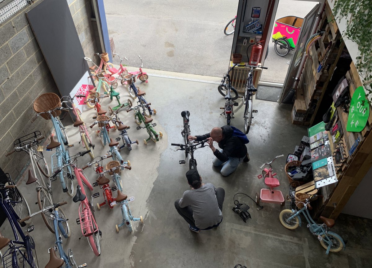 Options for things to do this Saturday morning:
- Get your old bike fixed up and rolling
- Check out a lovely new bike for you or your kids
- Learn a bit more about cargo bikes, e-bikes and other new stuff
- Seek out Sussex’s newest bike shop, hidden away near Fishersgate station