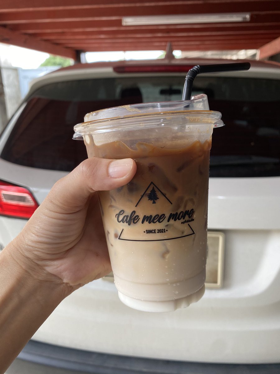 bosanth's tweet image. ติดคอฟฟี่ลาเต้มะพร้าวแหละ🤣