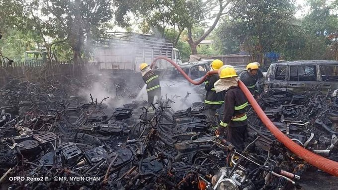 Tw // fire  Fire broke out at TatooThida ward District court this early morning. Reportedly, the evidence<a href="/tag/may22coup"class="tags"><span>#may22coup</span></a><a href="/tag/whatshappeninginmyanmar"class="tags"><span>#whatshappeninginmyanmar</span></a><a href="/tag/noflyzon"class="tags"><span>#noflyzon</span></a>