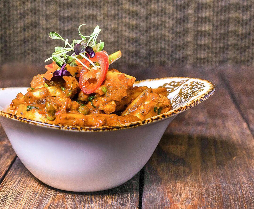 We're delighted to see so many of you joining us at Asha's 

Open everyday from 12pm... a true taste of India awaits.
It's time to spice up your weekend! 

#ashas #ohmytable #indianfood #indiancuisine #india_everyday #eatingout #lunchgoals #tasty #curry #naan #foodie