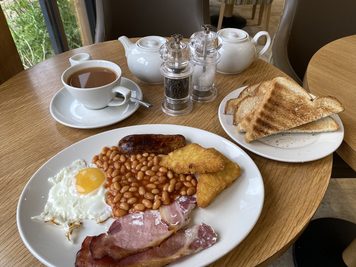 DavidWilding271's tweet image. Pals! Pals! For the first time in over six long months, we have #breakfastwithdavid
