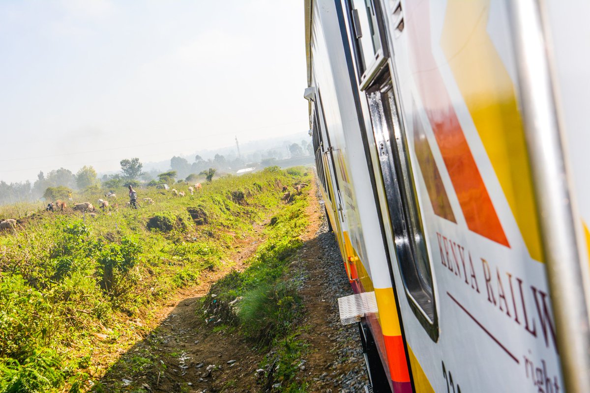 KenyaRailways_'s tweet image. Today we embarked on a Test Ride on Nakuru - Kisumu Railway Line.

#RightOnTrack #KeepKenyaMoving