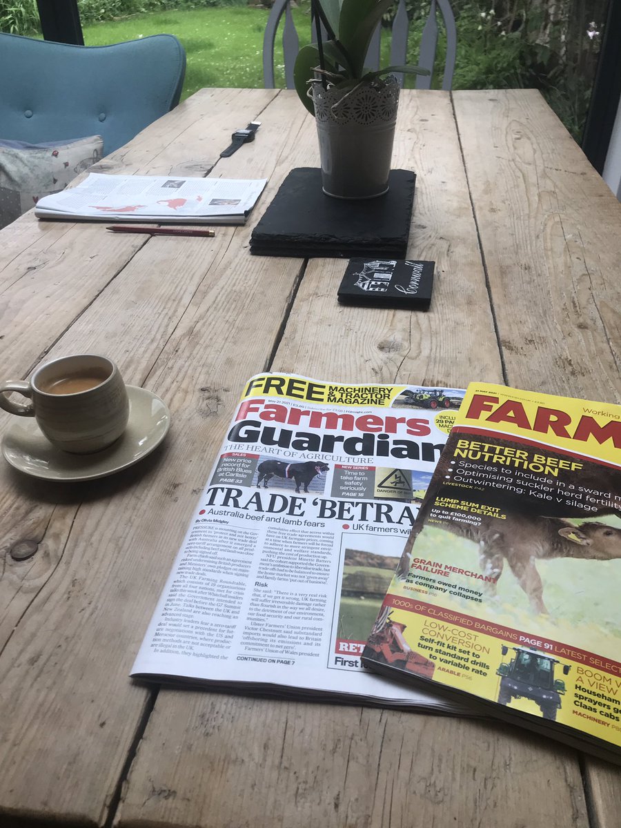 The morning papers. <a href="/FarmersWeekly/">Farmers Weekly</a> <a href="/FarmersGuardian/">Farmers Guardian</a>. Like my children, they are both great in different ways, but do I have a favourite?🤔