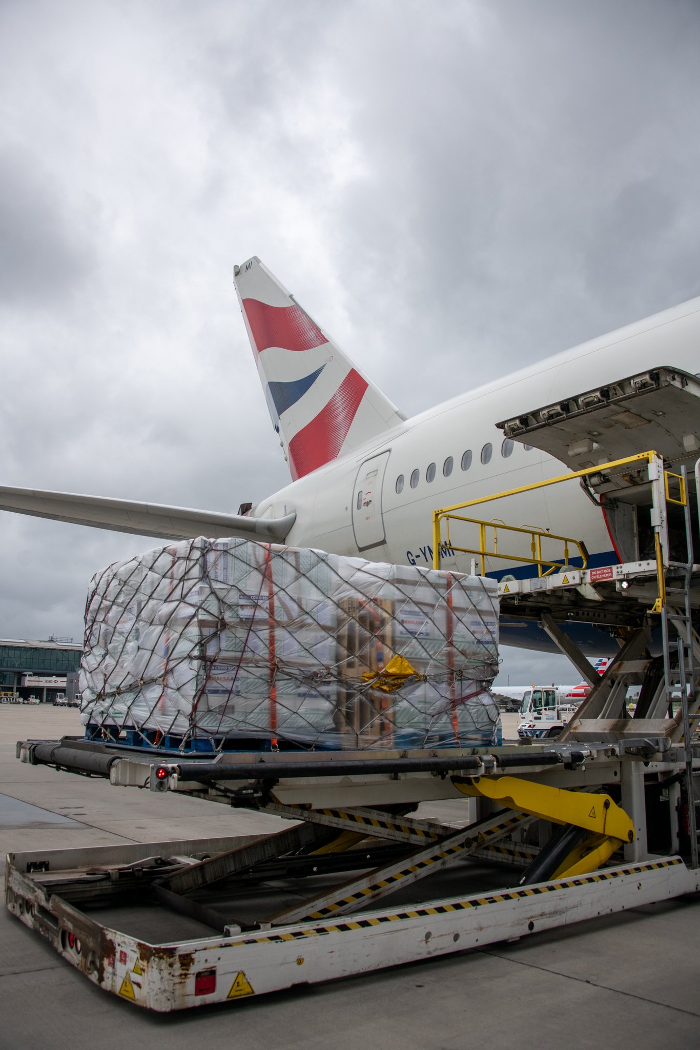 British Airways on Twitter "This morning, a BA relief flight touched