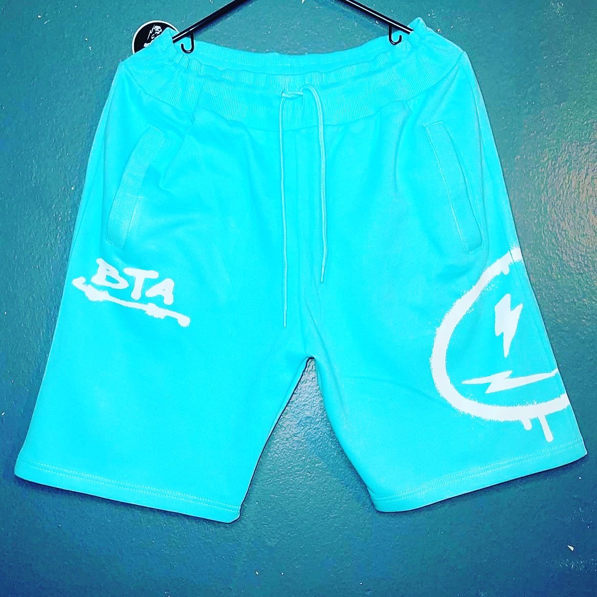 northologist's tweet image. One of our designs on a new American clothing line 👌🏼 

Insta:
@boythunder.apparel ⚡️ 
@promo.boythunder 

#merch #merchandise #clothing #clothingline #fashion #style #streetwear #streetstyle #streetstyleluxe #thunder #apparel #design #brand #graphicdesign #branding #logo