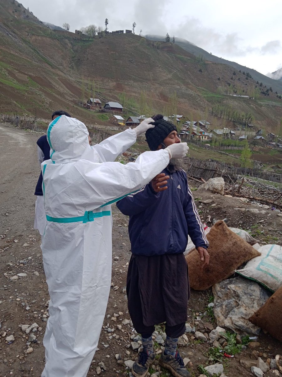 CovidcontrolBpr's tweet image. #COVID19 Sampling in Progress at Gurez Subdivision of Bandipora. 

"Your Cooperation is pivotal in #BreakingTheChain of Virus Transmission"

#LOCGurez
#Unite2FightCorona
#indiafightcorona
#jkfightscorona

@owais_ias
@dcbandipora
@diprjk
@dicbandipora
@MoHFW_INDIA
@Tulailreporting