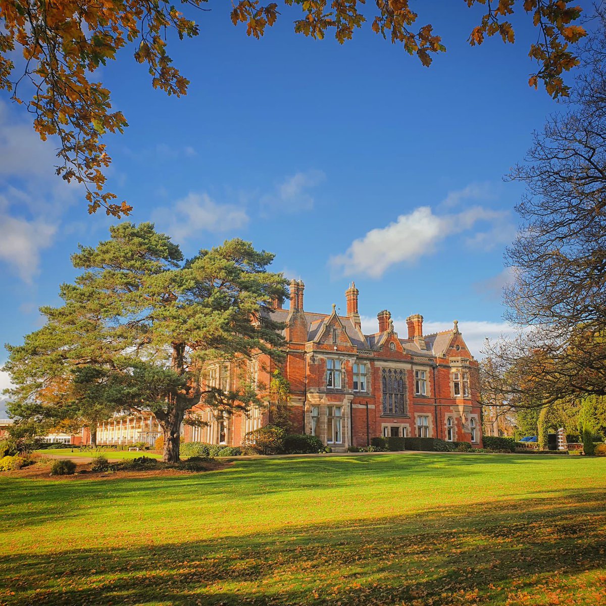 MDHeadlandHotel's tweet image. 6 degrees @rockliffehall ! Really. This time last year it was 28 

The curse of alfresco dining 🤦‍♂️