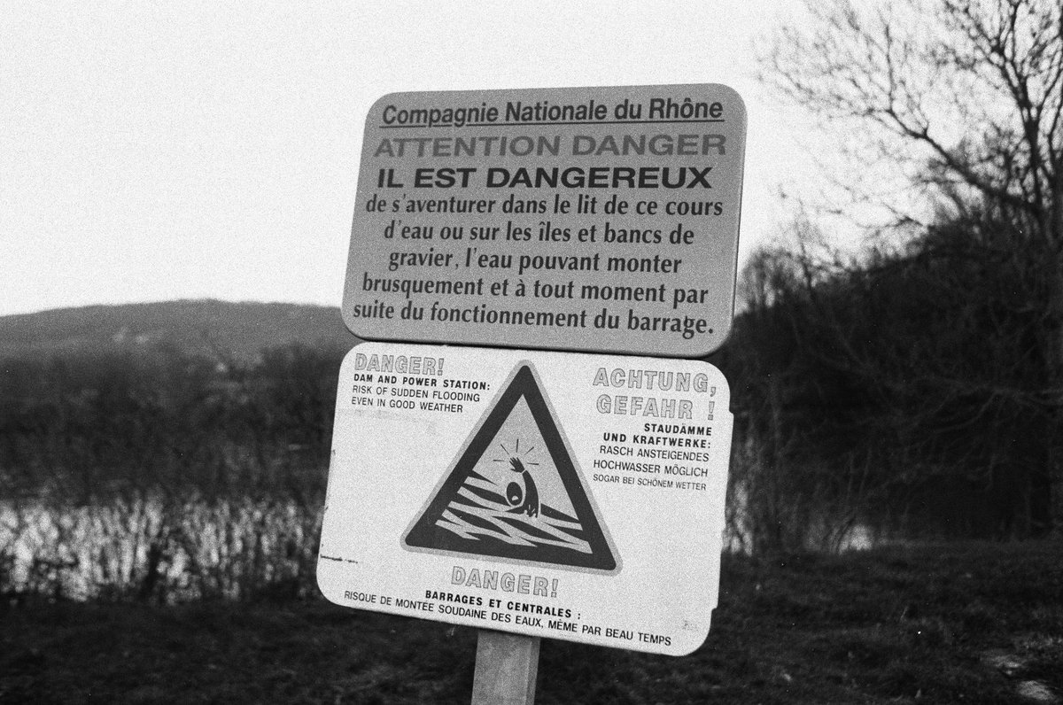 🌍 La Sardegna, teatro di
grandi manifestazioni per il “no” al nucleare e luogo in cui i problemi relativi ai
poligoni militari si intrecciano con le problematiche relative alle scorie radioattive 🚨
Giovedì 27 maggio alle 19:45 su @radio3rai ✨
#DiariDelNucleareItaliano