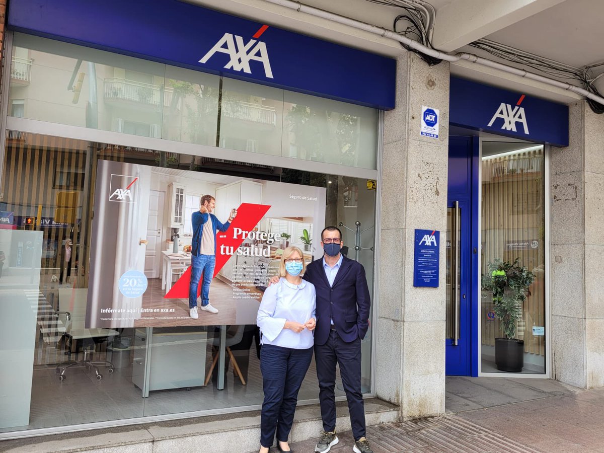 clavelius's tweet photo. Sesión de formación en campañas de SalesForce con Antonia y Merce en la Agencia Lojo&amp;Pino. Trabajando el multiequipamiento y la nueva campaña de Salud. https://t.co/VWganKvaeq