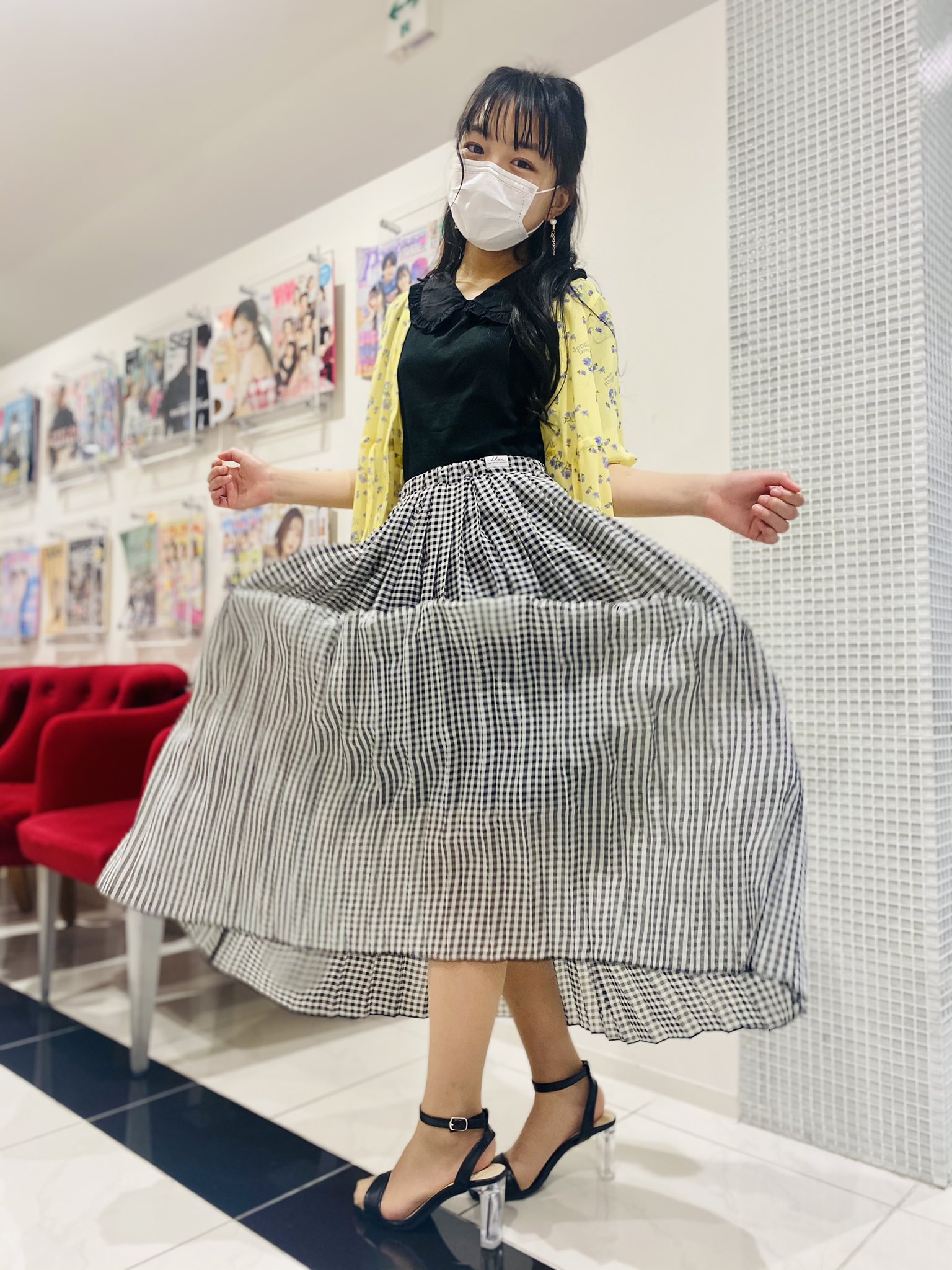 Soraruka 今日は大人っぽコーデ 普段履かないロングスカート カジュアルにと母は思ってたけど 好みが違うのかフェミニンに決まってしまった気がするーーー コーディネートって色々楽しい ジュニアモデル 好みもいろいろ ロングスカート