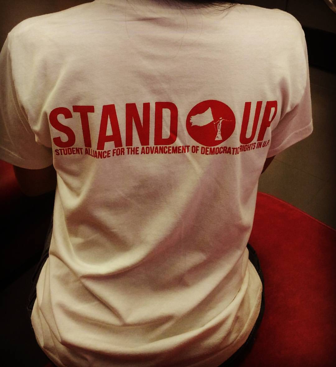 sarahelago's tweet photo. Push back against tyranny!
Throwback with your back. https://t.co/zyxHMtAl4Q