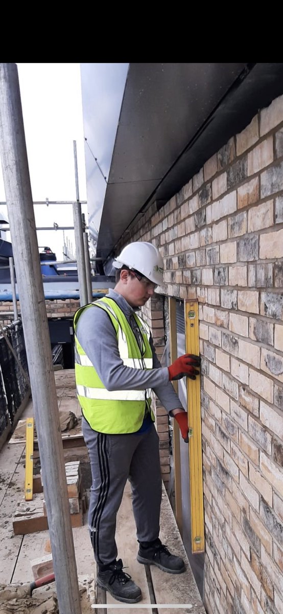 More site visits to see our <a href="/GowerCollegeSwa/">Gower College Swansea</a> Work Experience candidates. Here we have Tom, Corey and Carwyn working on their Bricklaying Skills on <a href="/morgansindall/">Morgan Sindall Group</a> ‘s Tirdeunaw site <a href="/SwanseaCouncil/">Swansea Council</a> <a href="/CITB_Wales/">CITB Wales</a> 👏👏 #onsitehub