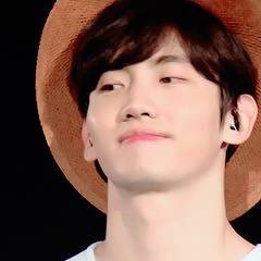나두 킹덤 본방 보고시프다.. 오늘의 창민씨는 을마나 예쁠까 쩝... 창미니의 킹덤에서 예쁜 얼굴 뽐내는 모습들을 올려주실 분들을 기다립니다