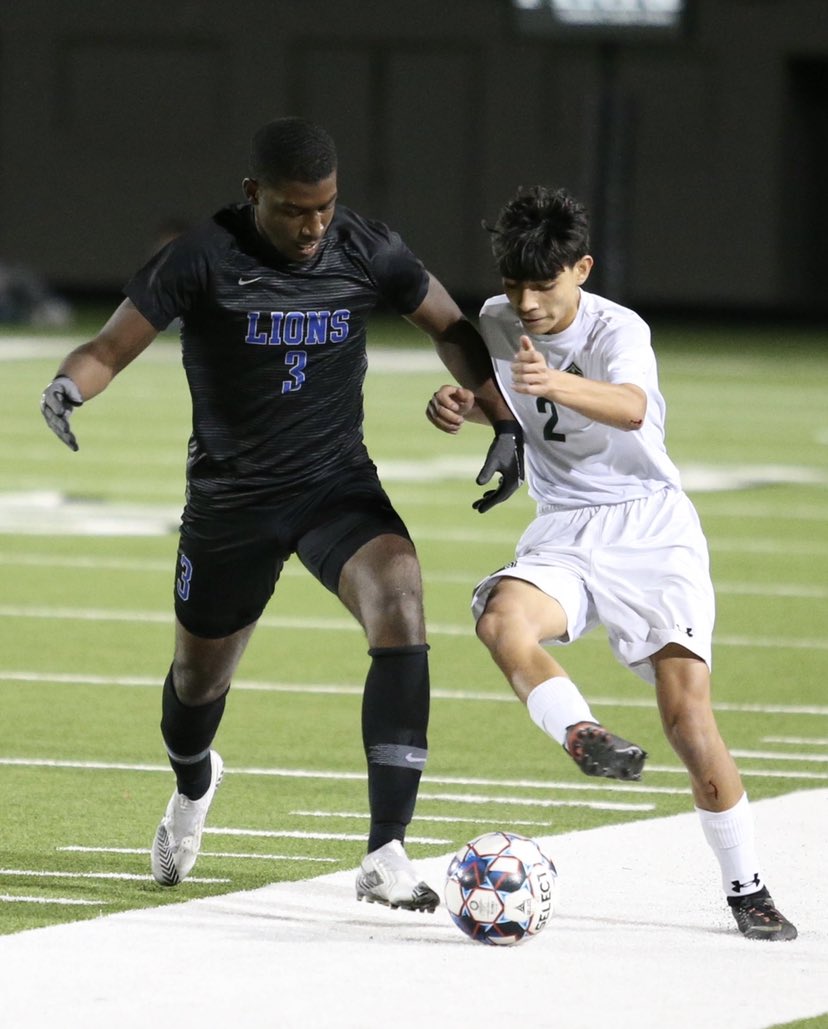 TylerLionsBSoc's tweet photo. @LethalSoccer SOLO- @TylerLionsBSoc @thevibeofkch #bEasTx 
Photo Credit: Mark Martin - MDM Productions https://t.co/fGmExPSwTs