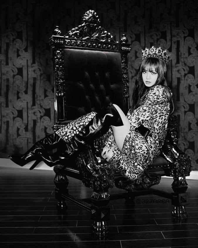 Lisa королева опенингов. Lisa money фото. Lisa queen. лалиса манобан королева. Lisa queen.