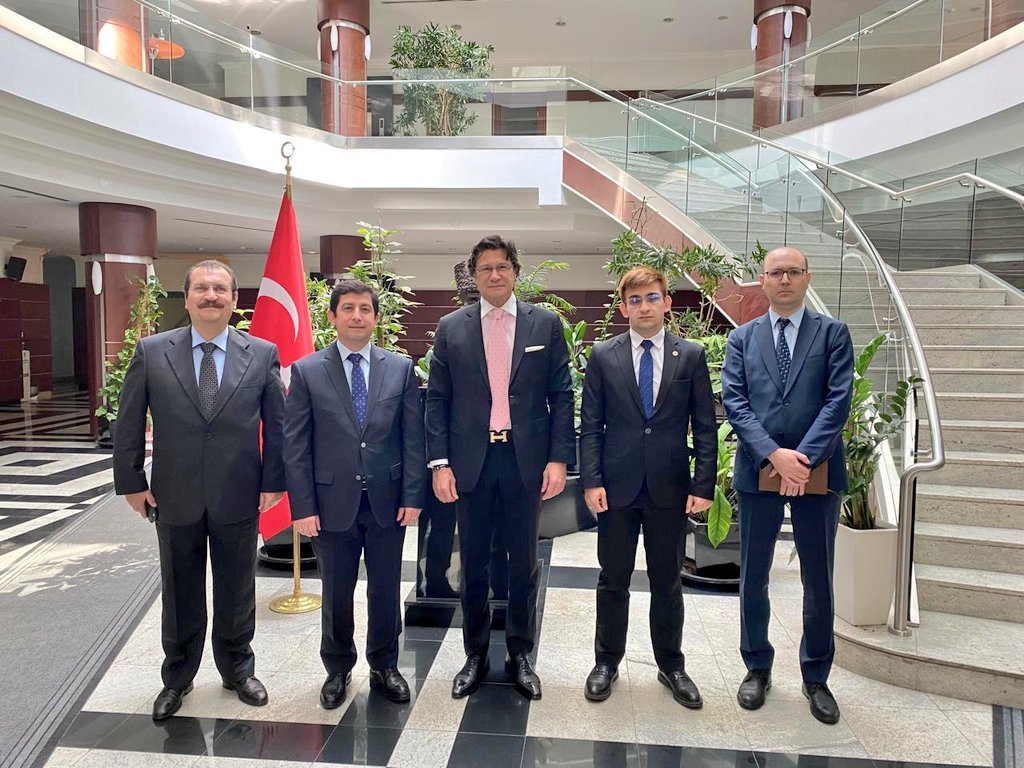 Musiqa bilan porno kliplarni onlayn tomosha qiling