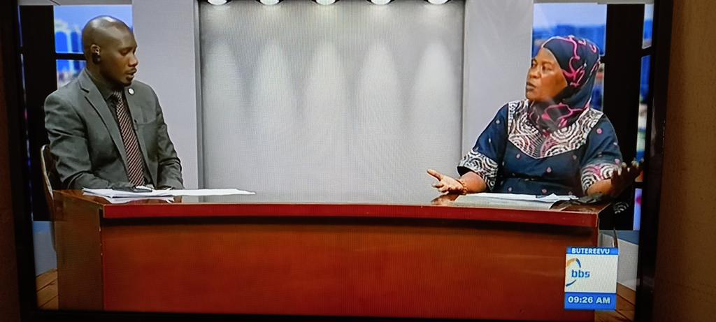 BugandaKingdom_'s tweet photo. Okukuza olunaku lw'Obutonde bwensi; Owek Hajjat Mariam Mayanja Nkalubo ali ku @bbstvug ayanjula enteekateeka nga bwezinaabeera. #BugandaUpdates https://t.co/hGlr2aPOHP