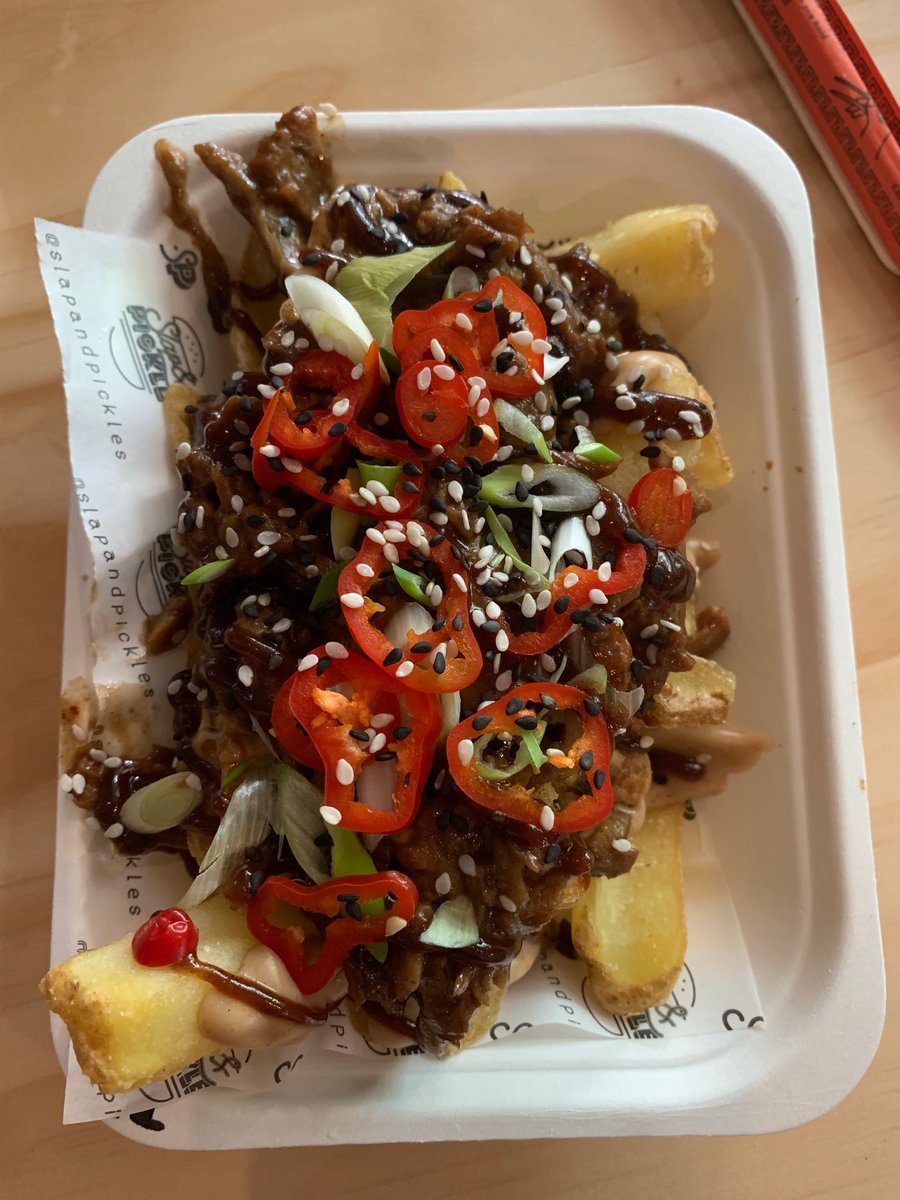 EmmaYatesBadley's tweet image. Before and after. Am I getting this food photography thing right? 

Ace launch of Society MCR last night (from the brains behind @assemblyug). I’m now in love with vegan duck loaded fries from @slapandpickles and will refuse to eat anything else. 

@Northern_Soul_