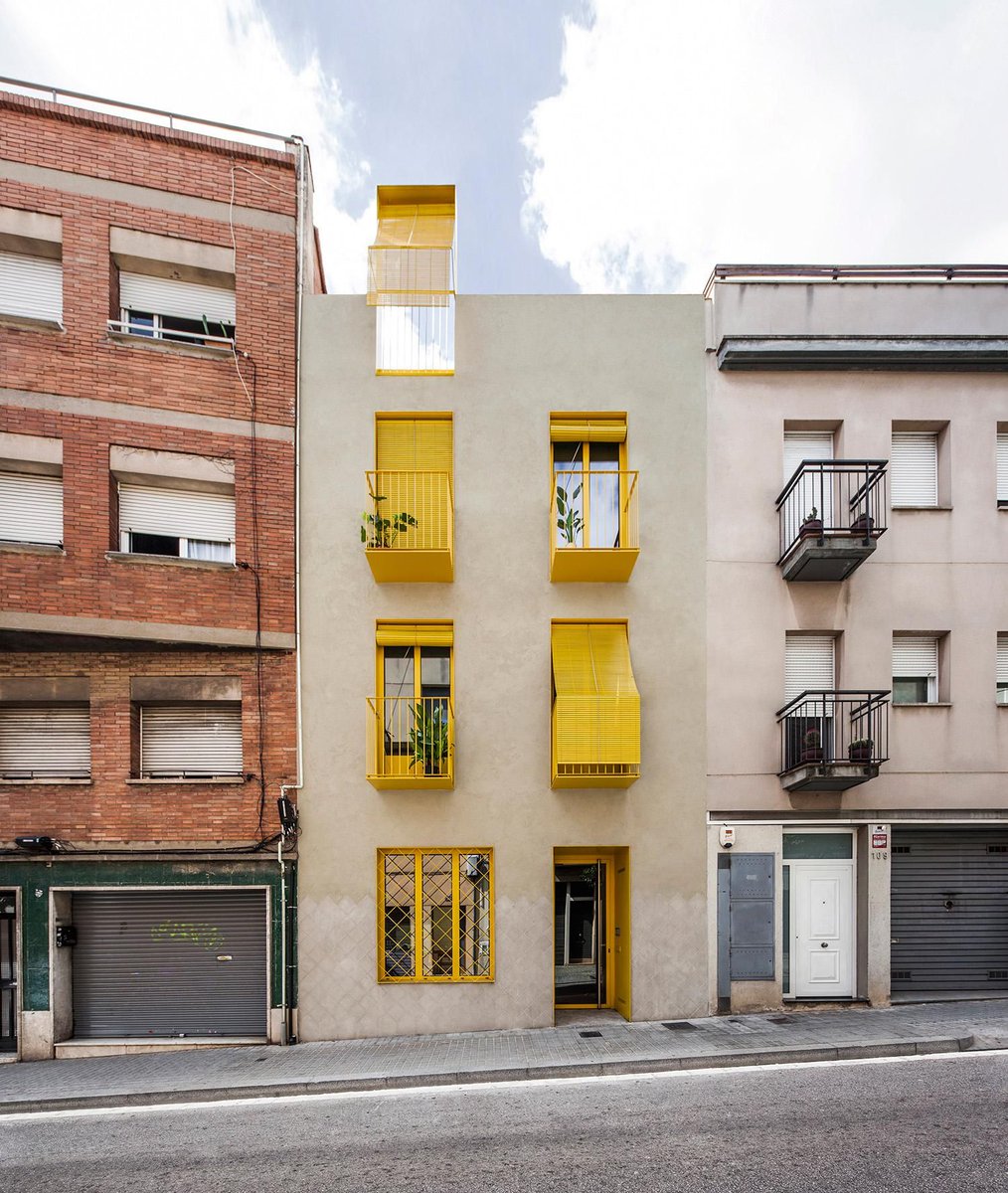 retokommerling's tweet photo. #Proyectos _
Viviendas en la calle Horta de Barcelona  diseñado por Anna &amp; Eugeni Bach   https://t.co/jdBi37cSHK a través de @arquitect_viva #Arquitectura #Architecture https://t.co/4iSr9FEhqP